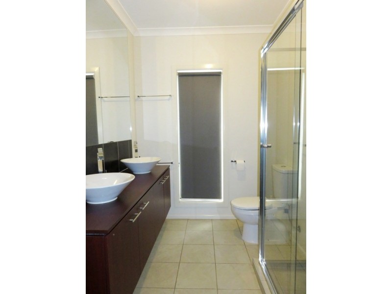 27 Keane Crescent, Lalor VIC 3075