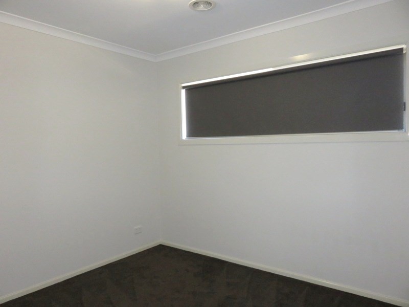 27 Keane Crescent, Lalor VIC 3075