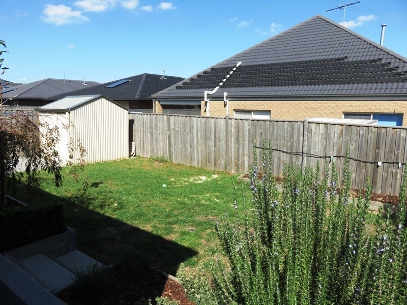 27 Keane Crescent, Lalor VIC 3075