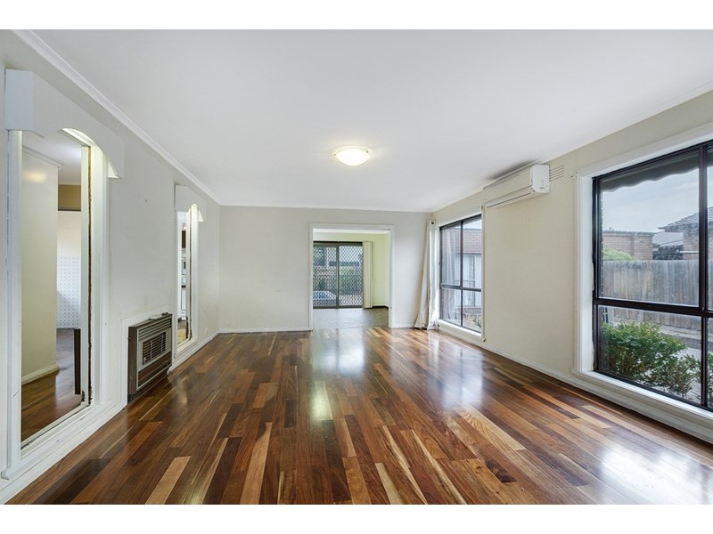 11 Gladstone Street, Thomastown VIC 3074