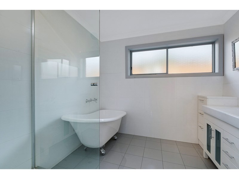 11 Gladstone Street, Thomastown VIC 3074