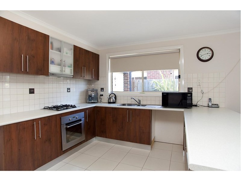 10 Ellendale Way, South Morang VIC 3752