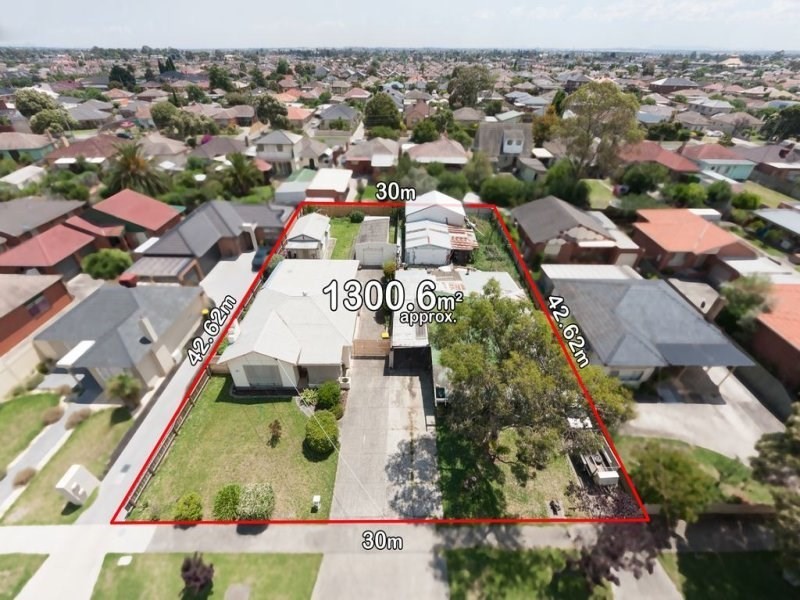 7-9 Pine Street, Thomastown VIC 3074