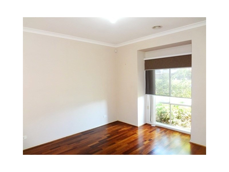 10 Lovely Way, South Morang VIC 3752
