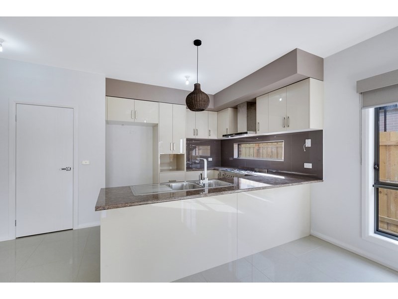 35 Hidcote Terrace, Epping VIC 3076