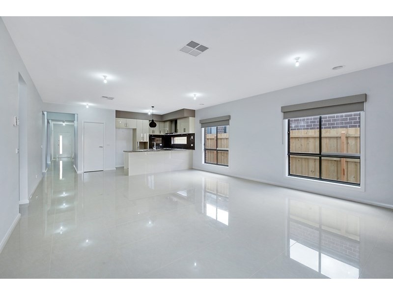 35 Hidcote Terrace, Epping VIC 3076