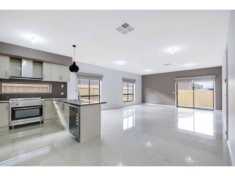 35 Hidcote Terrace, Epping VIC 3076