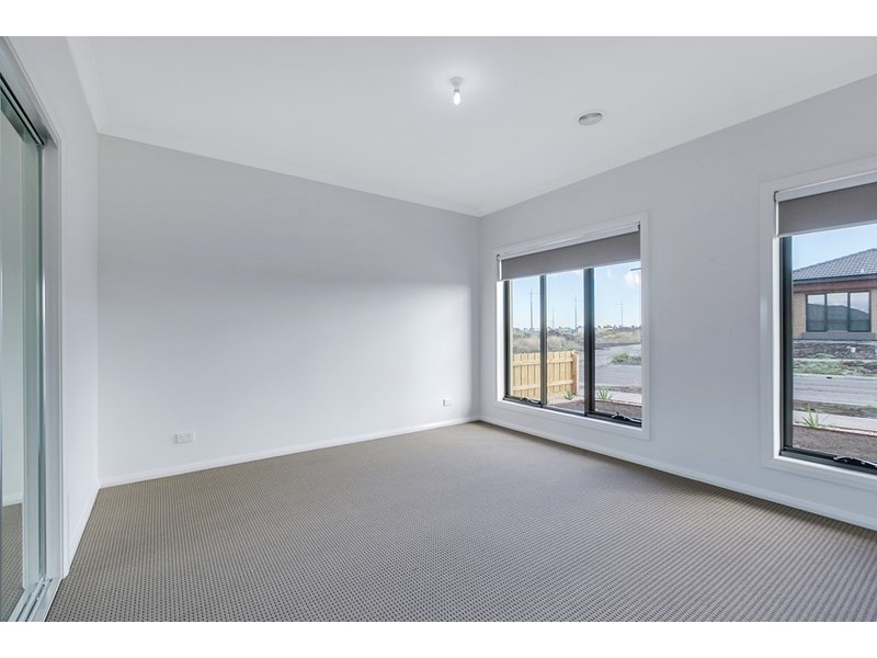 35 Hidcote Terrace, Epping VIC 3076