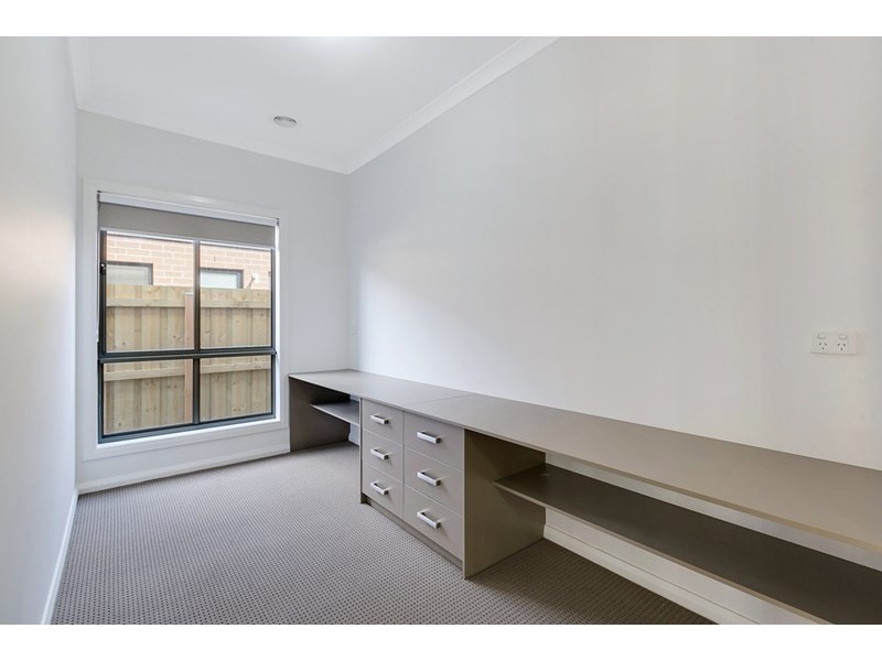 35 Hidcote Terrace, Epping VIC 3076