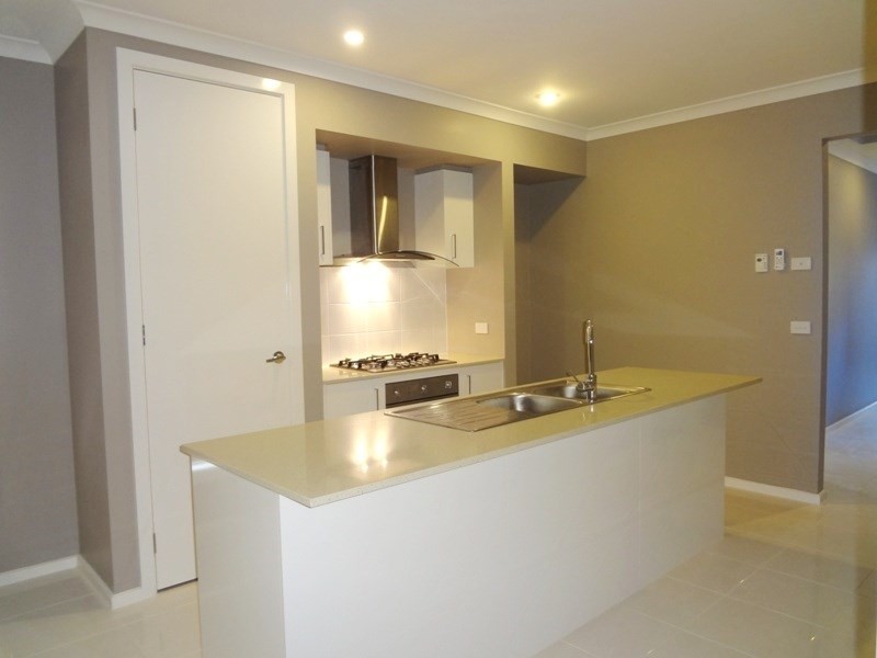 8 Rotino Crescent, Lalor VIC 3075