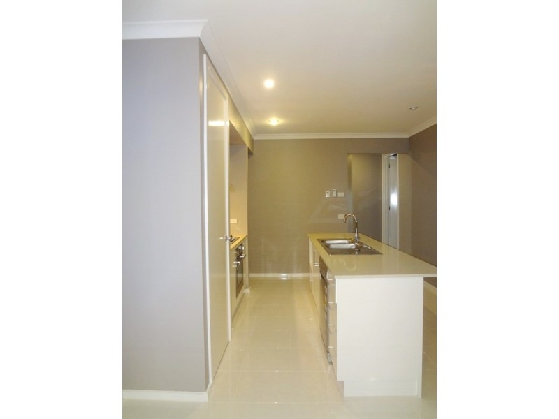 8 Rotino Crescent, Lalor VIC 3075