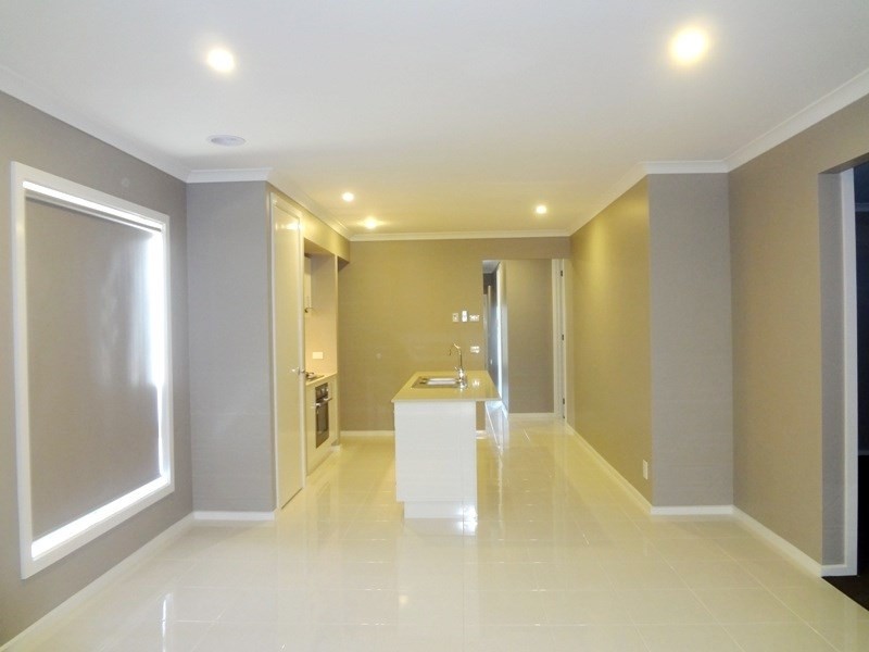 8 Rotino Crescent, Lalor VIC 3075