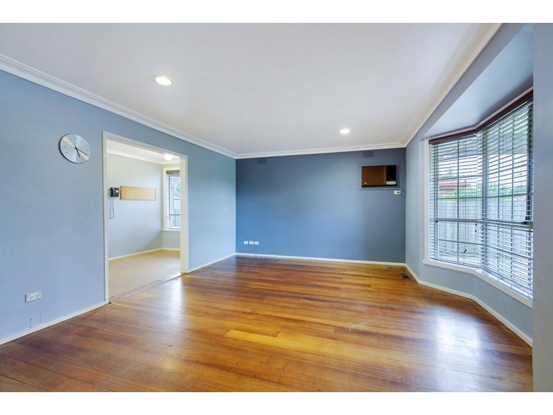 53 Huskisson Avenue, Lalor VIC 3075