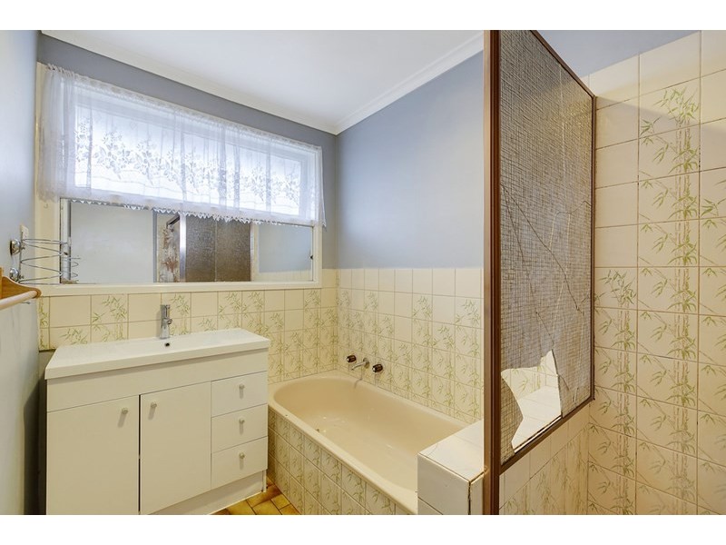 53 Huskisson Avenue, Lalor VIC 3075