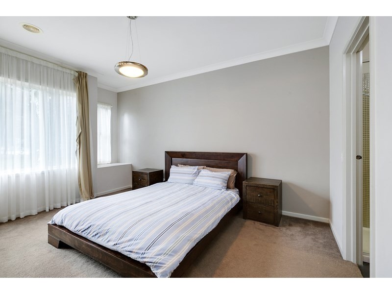 12 Shine Walk, Epping VIC 3076