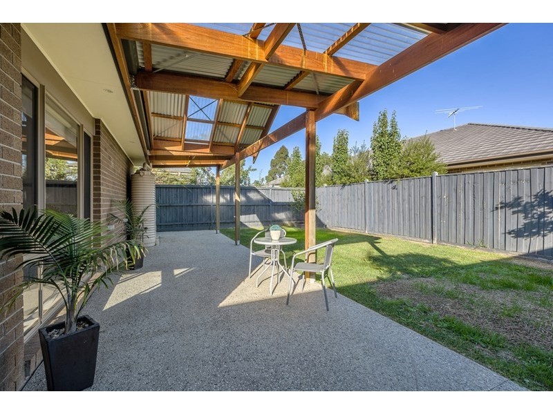 37 Lakeland Drive, Doreen VIC 3754