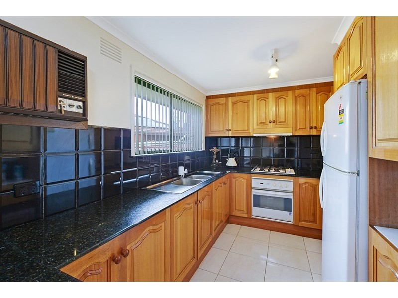 4 Kingston Close, Thomastown VIC 3074