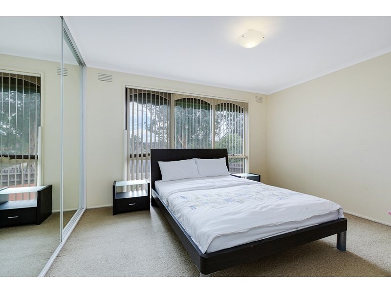 4 Kingston Close, Thomastown VIC 3074