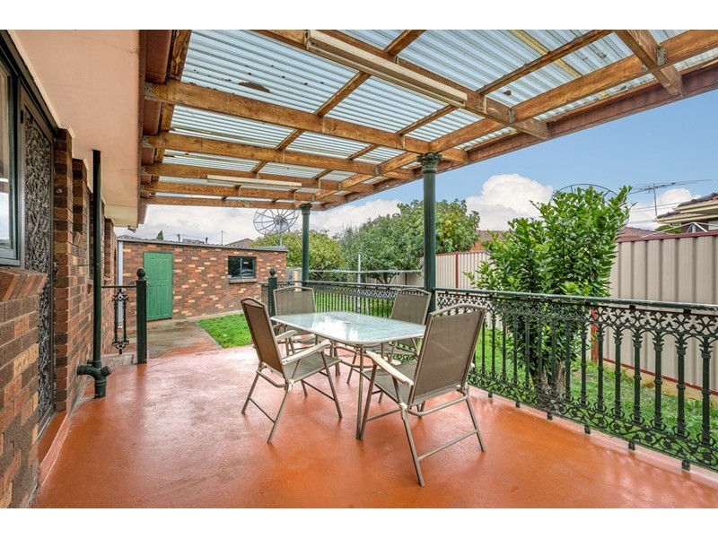 4 Kingston Close, Thomastown VIC 3074