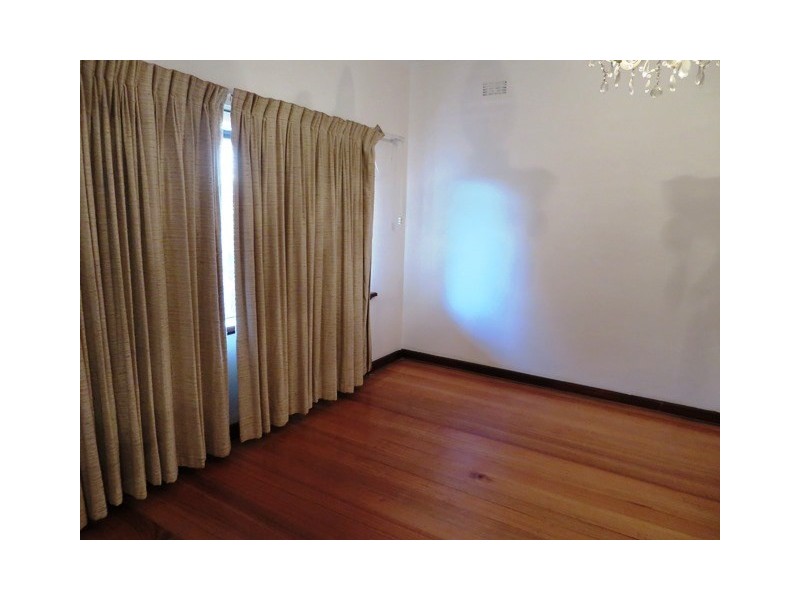 10 Banbury Road, Reservoir VIC 3073