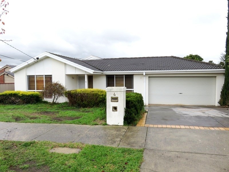 4 Kenthurst Court, Mill Park VIC 3082