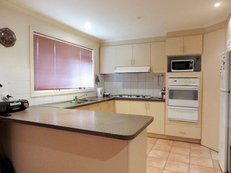 4 Kenthurst Court, Mill Park VIC 3082