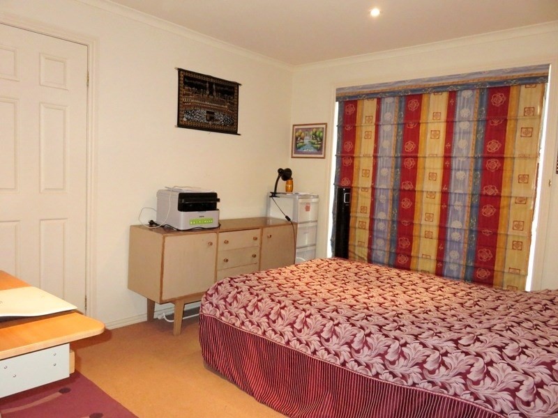 4 Kenthurst Court, Mill Park VIC 3082