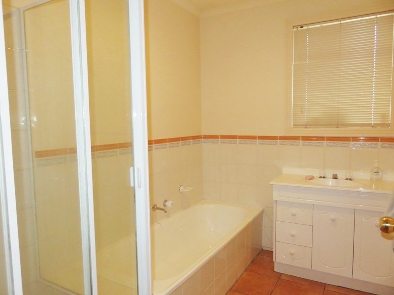 4 Kenthurst Court, Mill Park VIC 3082