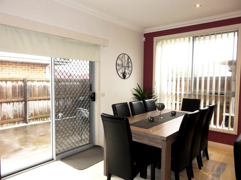 5/5 Cobb Street, South Morang VIC 3752