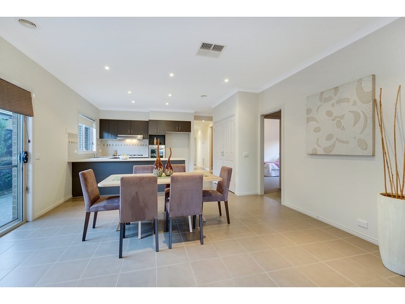 37 Lakeland Drive, Doreen VIC 3754