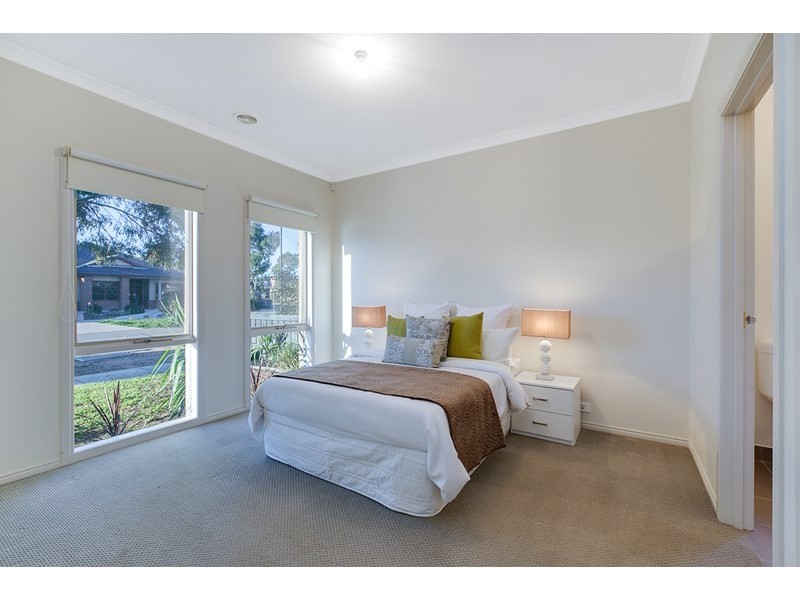 37 Lakeland Drive, Doreen VIC 3754