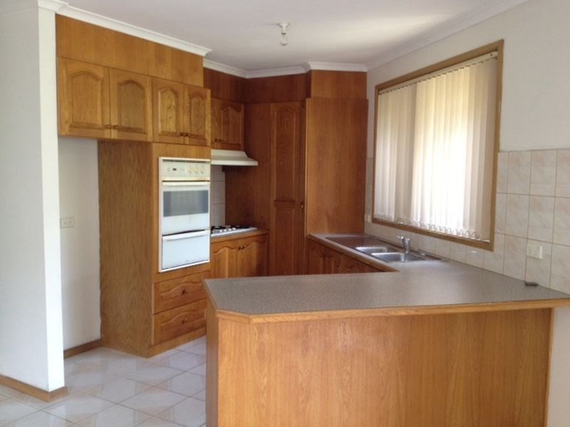 37A Carbon Crescent, Mill Park VIC 3082