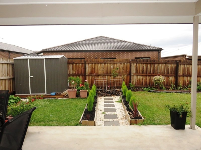 8 Huntington Terrace, Wollert VIC 3750