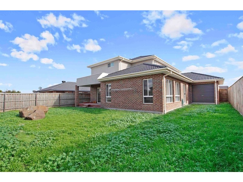 10 Saint Nikola Terrace, Lalor VIC 3075