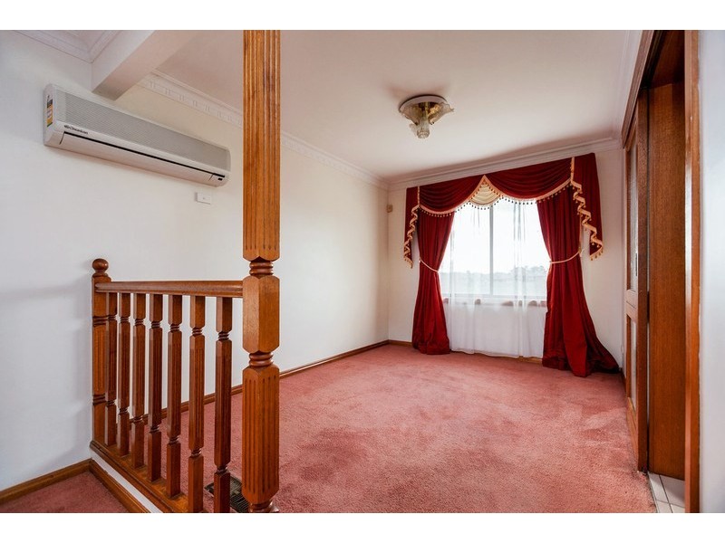 36 Robinvale Avenue, Thomastown VIC 3074