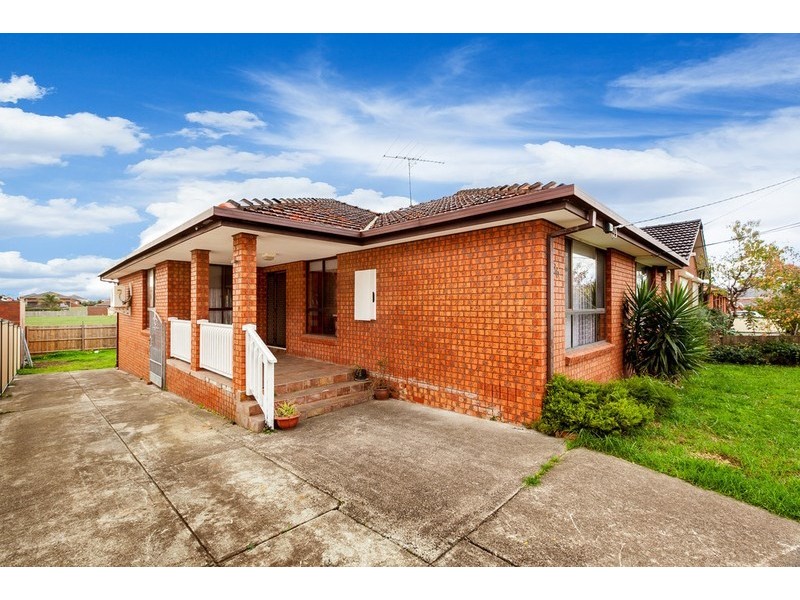 36 Robinvale Avenue, Thomastown VIC 3074