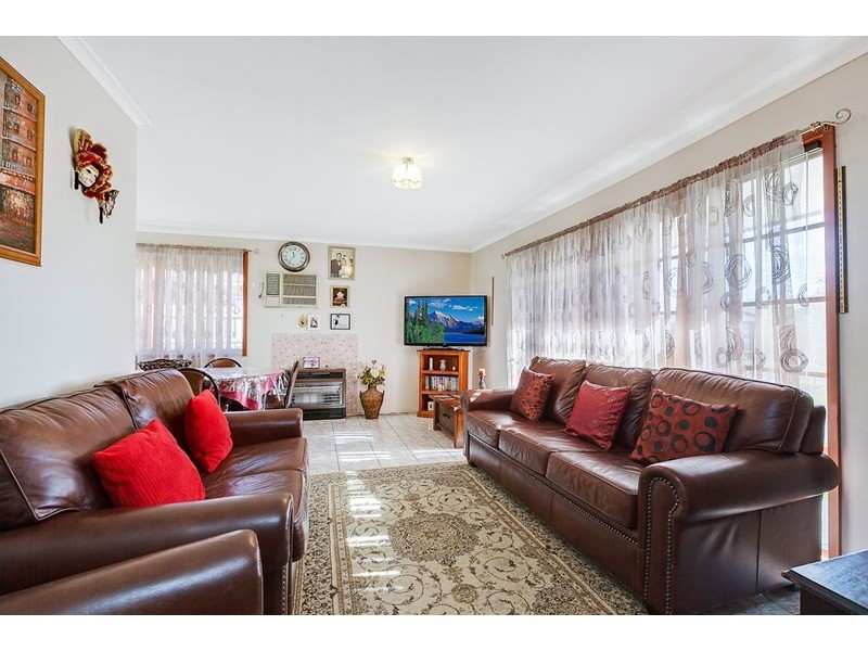 16 Helpmann Crescent, Epping VIC 3076