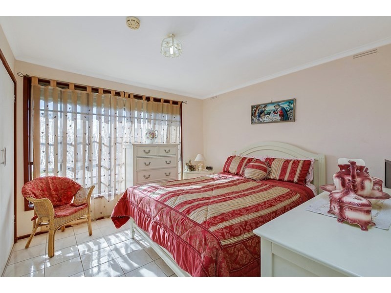 16 Helpmann Crescent, Epping VIC 3076