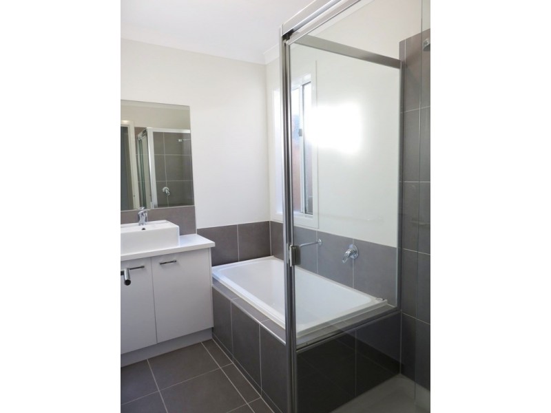 5 Contempo Boulevard, Wollert VIC 3750