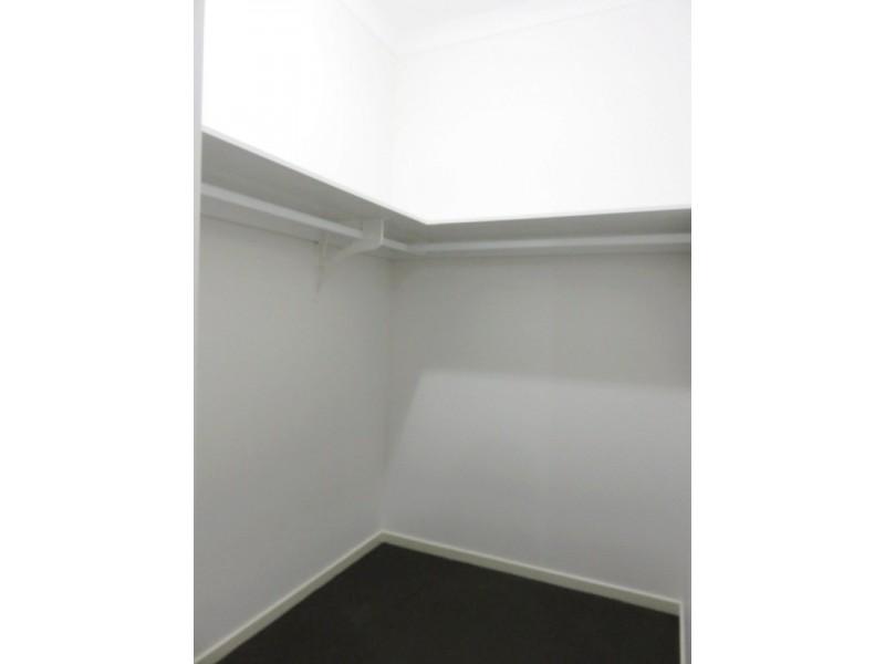 6 Cotchin Close, Wollert VIC 3750