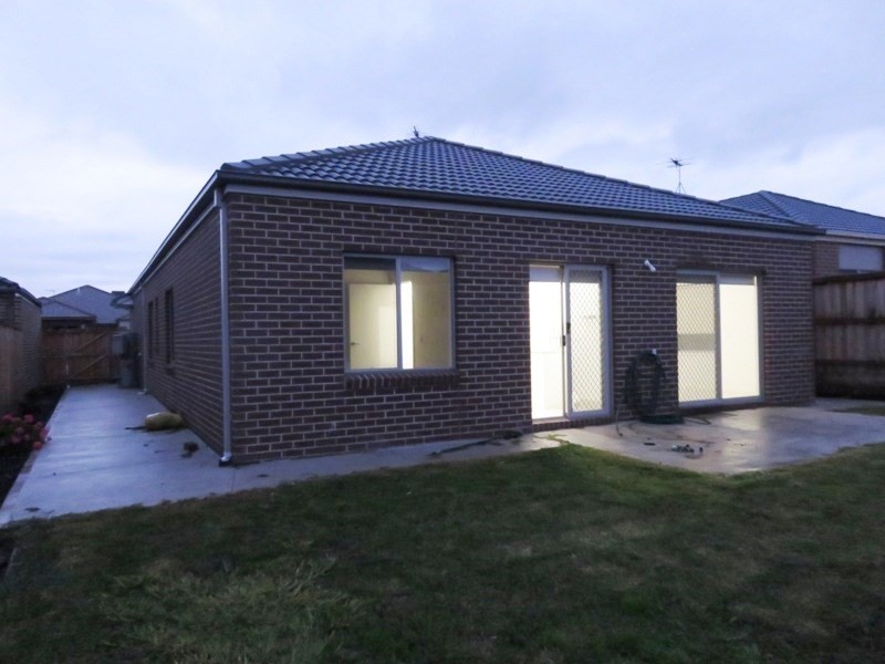 6 Cotchin Close, Wollert VIC 3750