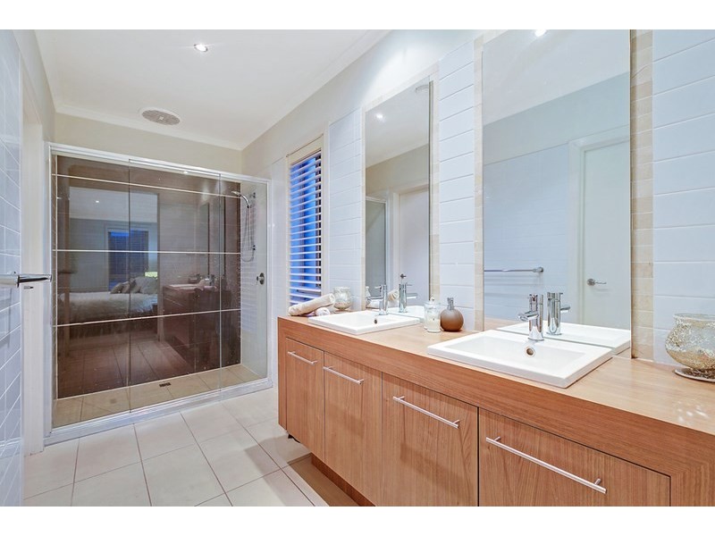 5 Viewgrand Boulevard, Epping VIC 3076