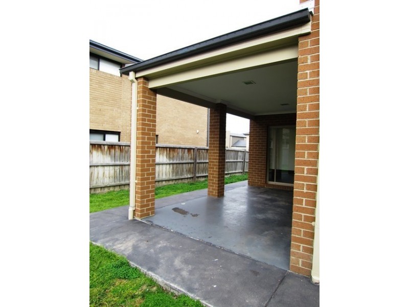 2 Loughton Avenue, Epping VIC 3076