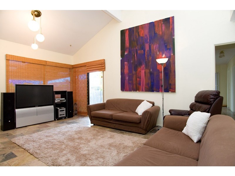 6 Fetlock Place, Epping VIC 3076