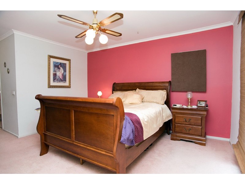 6 Fetlock Place, Epping VIC 3076