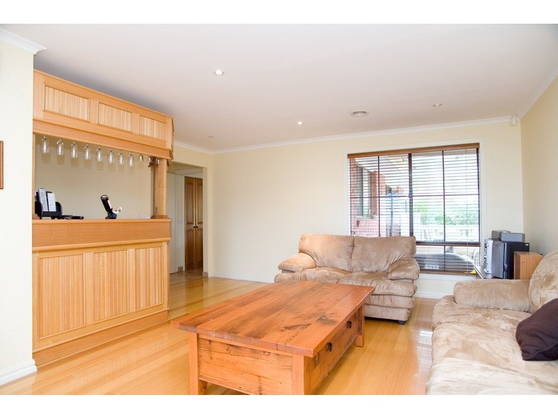 10 Hopper Court, Mill Park VIC 3082