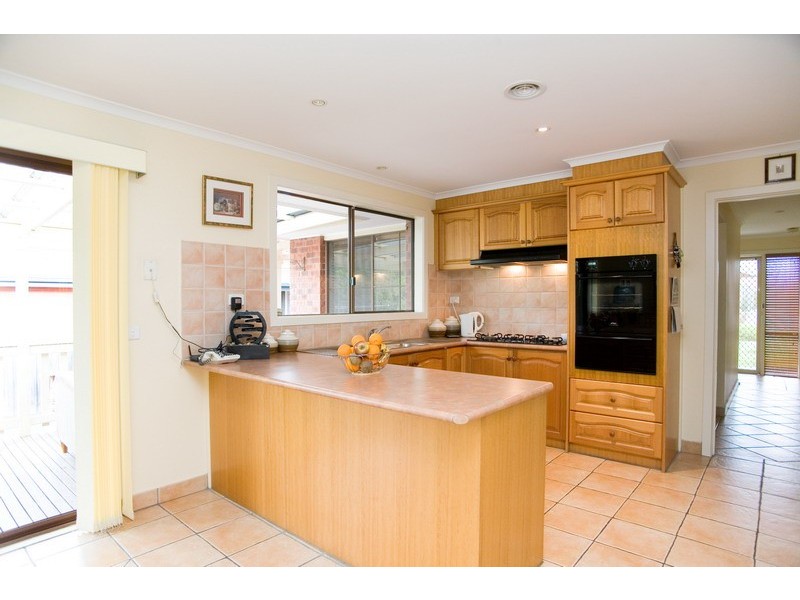 10 Hopper Court, Mill Park VIC 3082