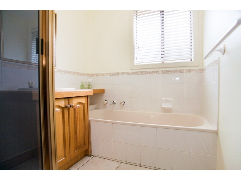 10 Hopper Court, Mill Park VIC 3082