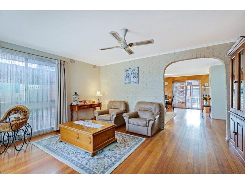 24 Peppercorn Parade, Epping VIC 3076