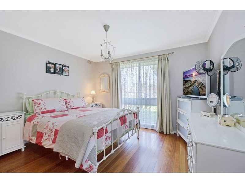 24 Peppercorn Parade, Epping VIC 3076